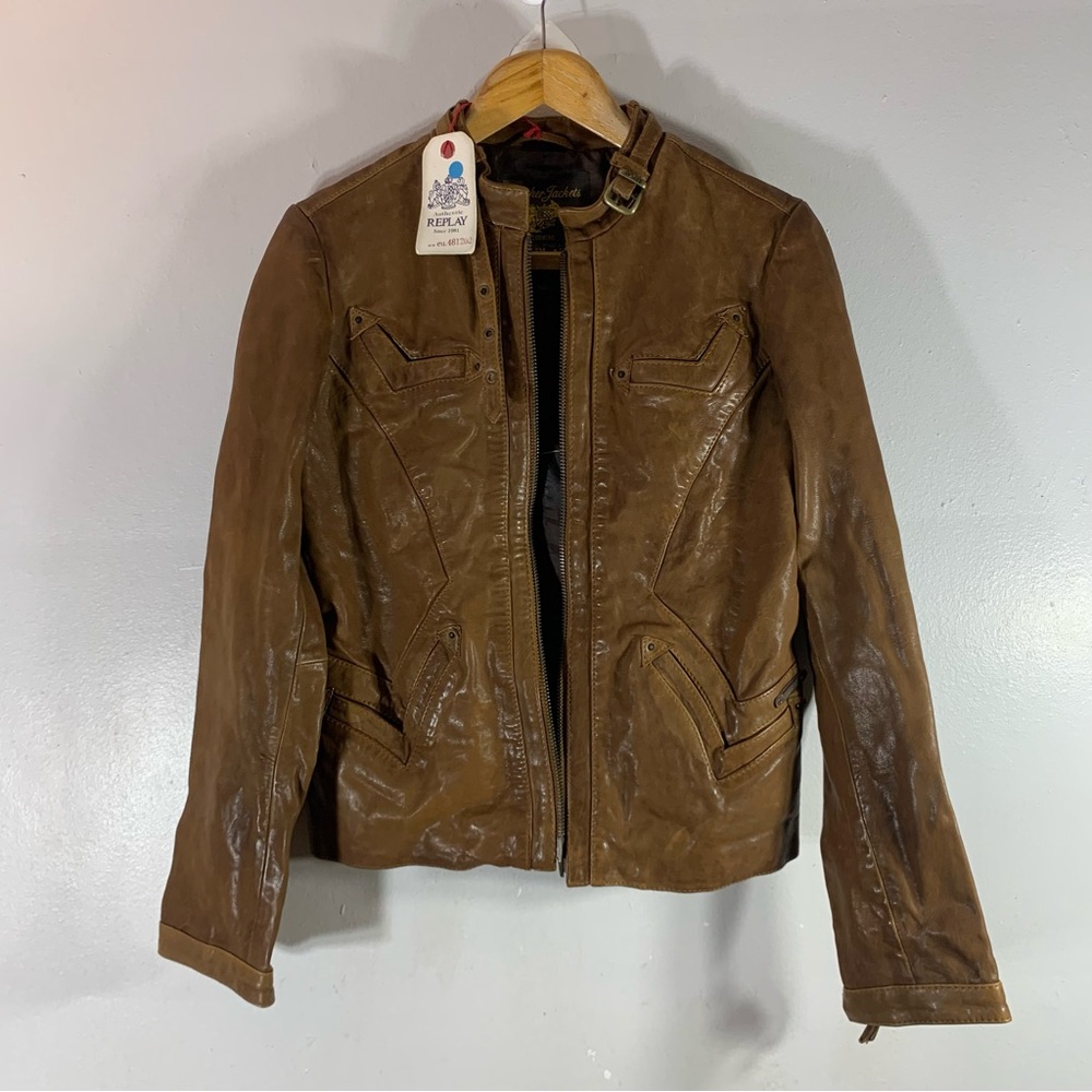 Replay motorcycle cowboy style leather jacket zipper needs to be fixed